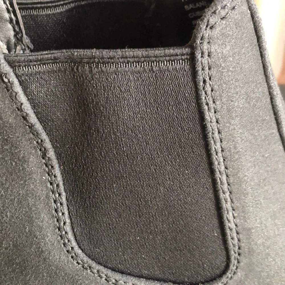 Eddie Bauer Men’s Black Chelsea Boots